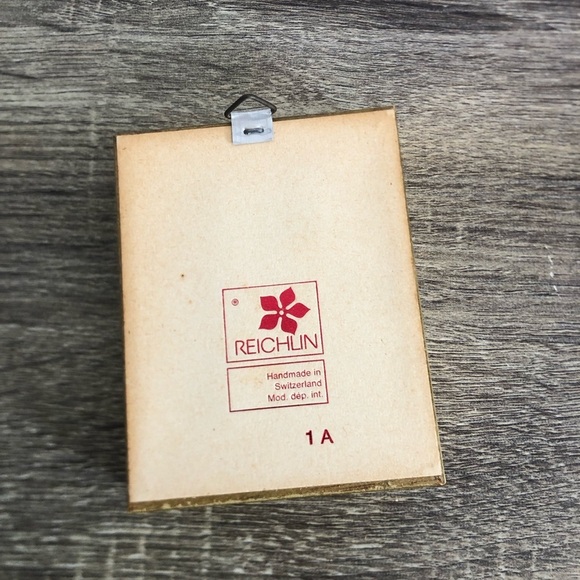 Vtg Pressed Floral Art in Gold Frame - Picture 5 of 12